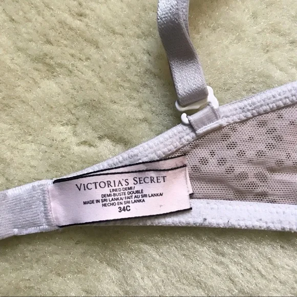 VS white lace lined demi - Picture 4 of 6